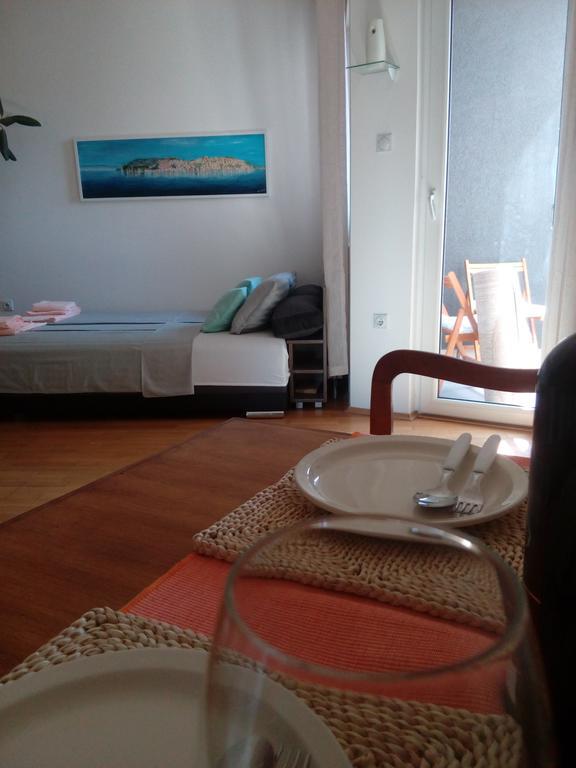 Apartment Boris Nis Bilik gambar
