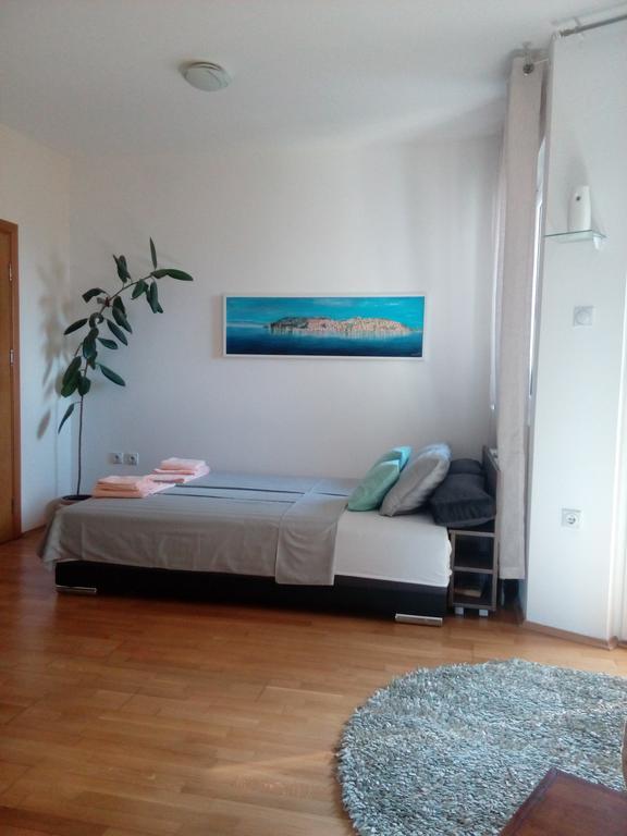 Apartment Boris Nis Bilik gambar